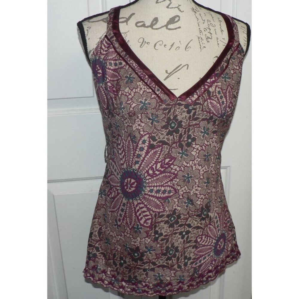 Satin Trim Embroidered Hem Criss-Cross Tank in Burgundy Floralโ Print Size 12